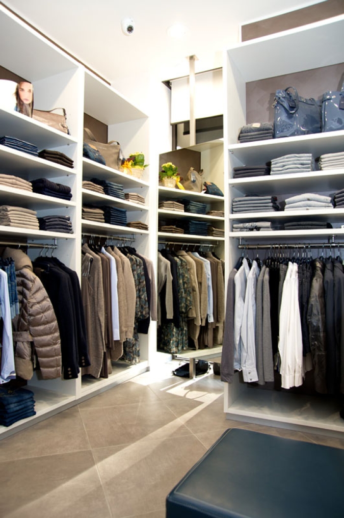 arredamento negozio abbigliamento top ten borgosesia (8)